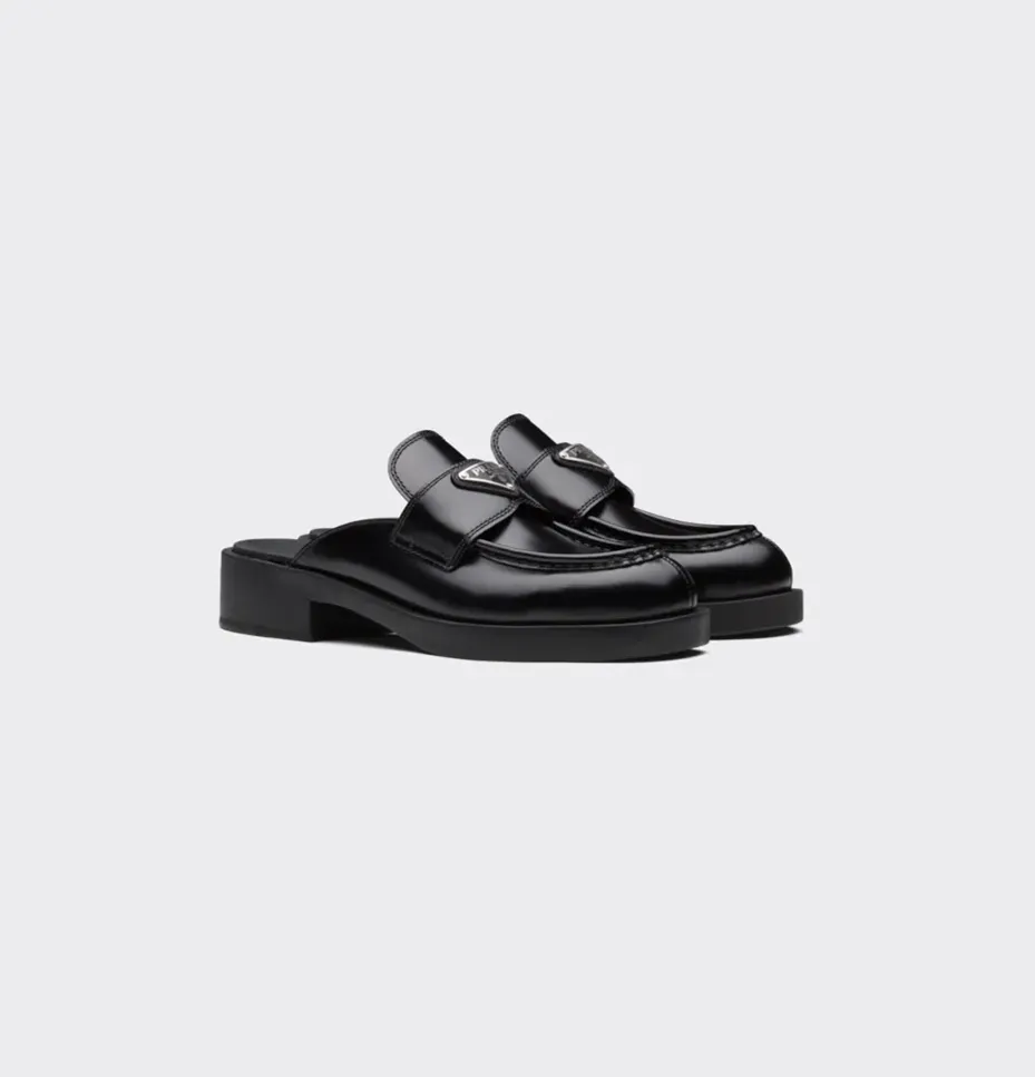 Designer Loafers Women Dress Shoes Luxury Metal Triangle Logo Chocolate Brushed Leather Mules EU35-40 With Box Wedding Party Dresses
Designer Loafers Women Dress Shoes Luxury Metal Triangle Logo Chocolate Brushed Leather Mules EU35-40 With Box Wedding Party Dresses