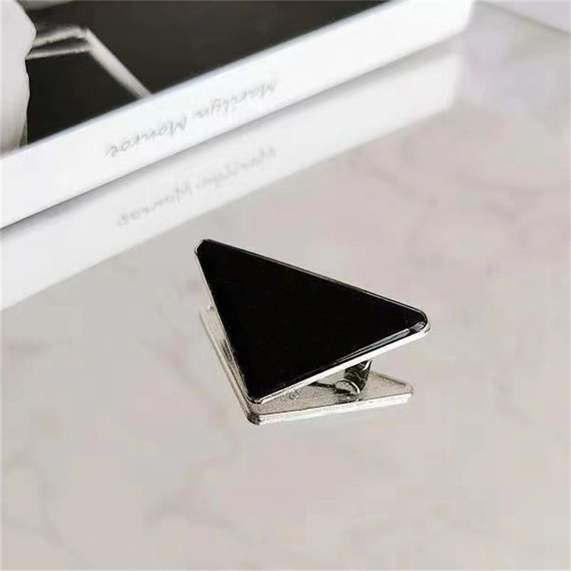 Fashion Designer Broochs For Women Luxurys Brand Pins Brooches Triangle Jewerly Brooch Silver Letters Pin For Suit Dress Pins
Fashion Designer Broochs For Women Luxurys Brand Pins Brooches Triangle Jewerly Brooch Silver Letters Pin For Suit Dress Pins