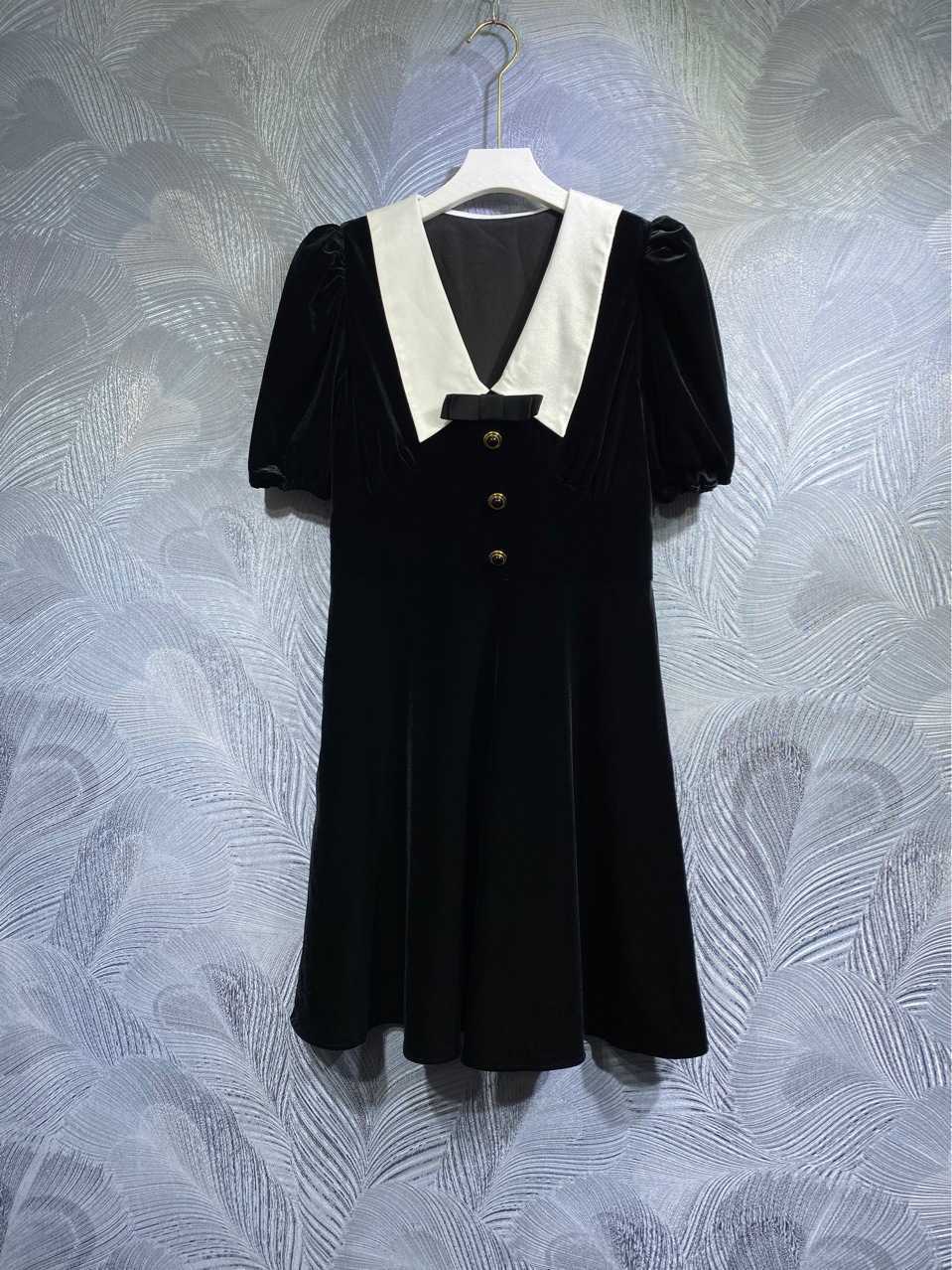 designer dresses shirt Womens 2023 Spring New Polo Velvet Short Sleeve DressHigh quality women clothes, Black5
designer dresses shirt Womens 2023 Spring New Polo Velvet Short Sleeve DressHigh quality women clothes, Black5