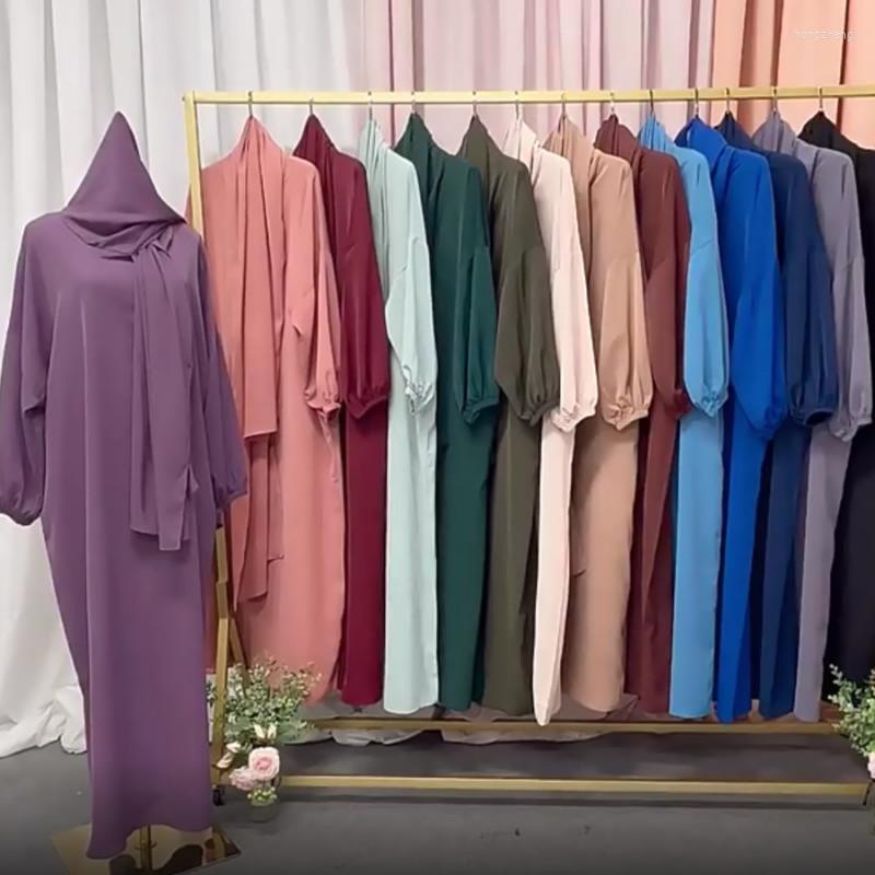 Ethnic Clothing Abaya Dubai Turkey Ramadan Eid Muslim Long Prayer Dress Plain Hijab For Women Scarf Arab Robes Islamic Femme Musulman
Ethnic Clothing Abaya Dubai Turkey Ramadan Eid Muslim Long Prayer Dress Plain Hijab For Women Scarf Arab Robes Islamic Femme Musulman