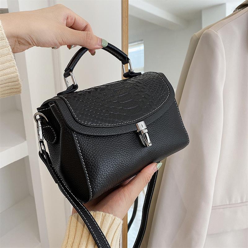 Evening Bags Brand Fashion Trend Boston Sling Luxury Designer Handbags Women'S Genuine Leather Vintage Lady Casual Shoulder Messenger
Evening Bags Brand Fashion Trend Boston Sling Luxury Designer Handbags Women'S Genuine Leather Vintage Lady Casual Shoulder Messenger