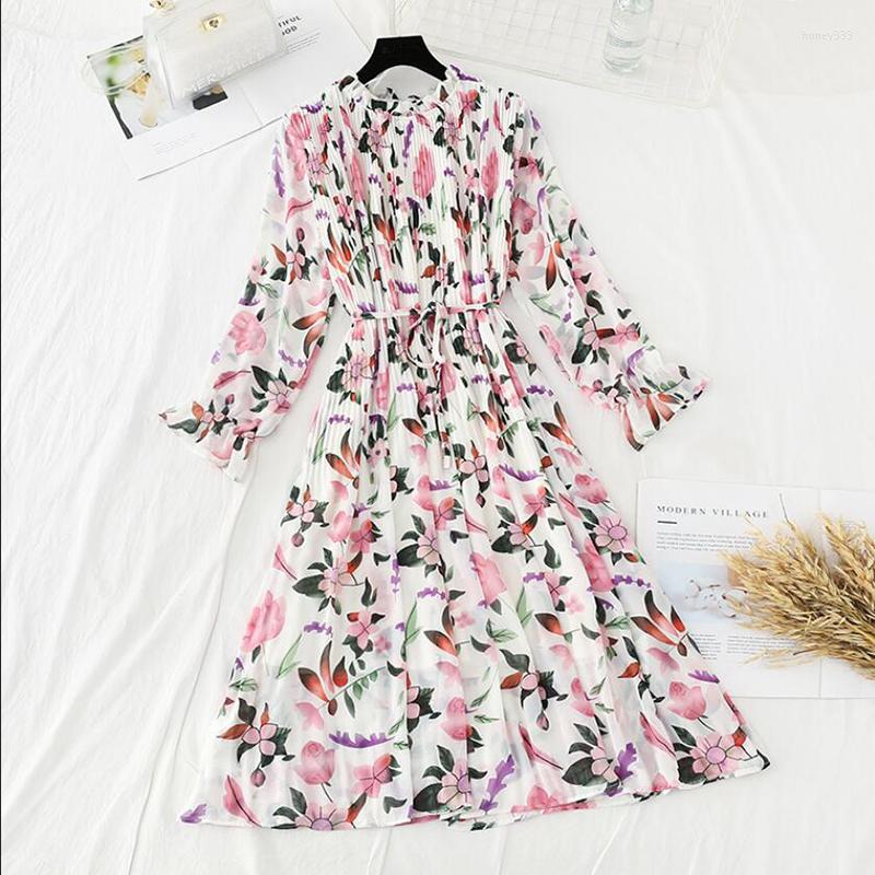 Casual Dresses Spring Autumn Pleated Chiffon Dress Women 2023 Female Flare Sleeve Print Long Loose Midi 
Casual Dresses Spring Autumn Pleated Chiffon Dress Women 2023 Female Flare Sleeve Print Long Loose Midi