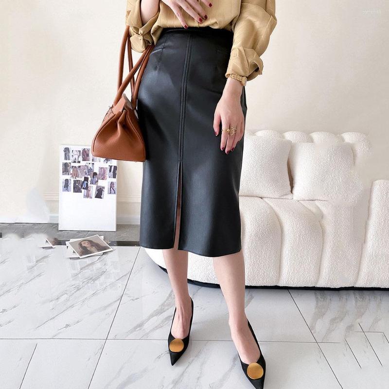 Skirts Elegant Women Faux Leather Slit Pencil Office Skirt Autumn 2023 Spring Streetwear High Waist Black Sexy Bodycon Midi, Black shirt
Skirts Elegant Women Faux Leather Slit Pencil Office Skirt Autumn 2023 Spring Streetwear High Waist Black Sexy Bodycon Midi, Black shirt