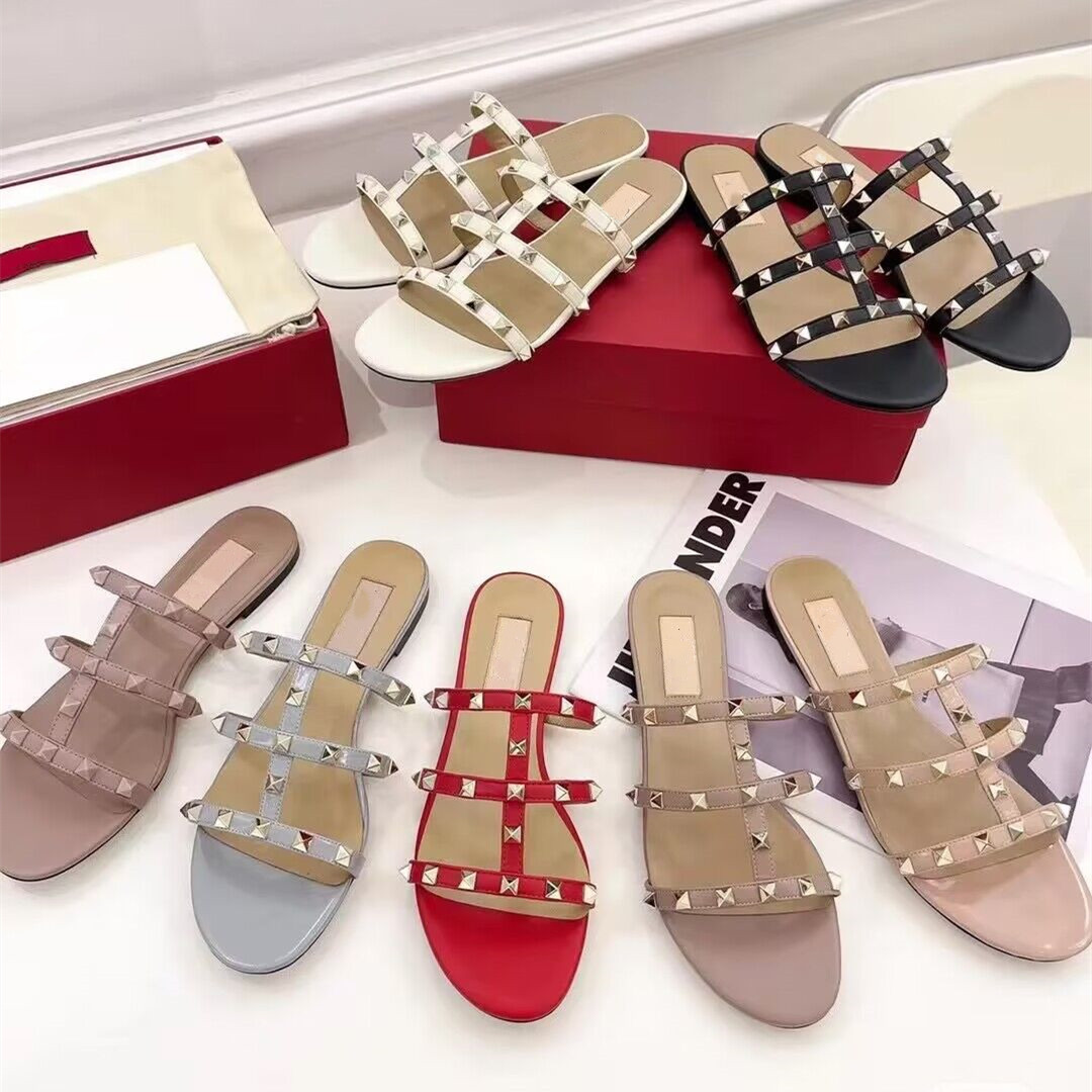 Designer Slippers Rivets Beach Sneakers Flat Peep Toe Sandals 2023 Summer Fashion Nude Black Gold Lichee Pattern Women's Slipper with Dust Bag 34-44, Yellow matte
Designer Slippers Rivets Beach Sneakers Flat Peep Toe Sandals 2023 Summer Fashion Nude Black Gold Lichee Pattern Women's Slipper with Dust Bag 34-44, Yellow matte