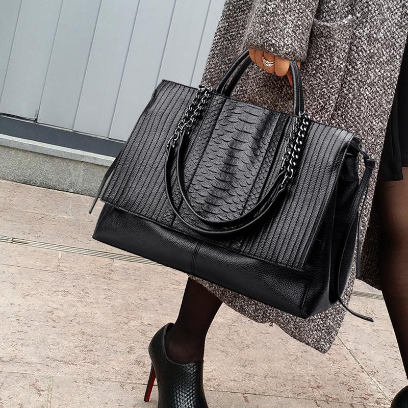 Evening Bags Designer Women's Handbag Luxury Simple Crocodile Leather Chain Shoulder Bag Black Tote
Evening Bags Designer Women's Handbag Luxury Simple Crocodile Leather Chain Shoulder Bag Black Tote