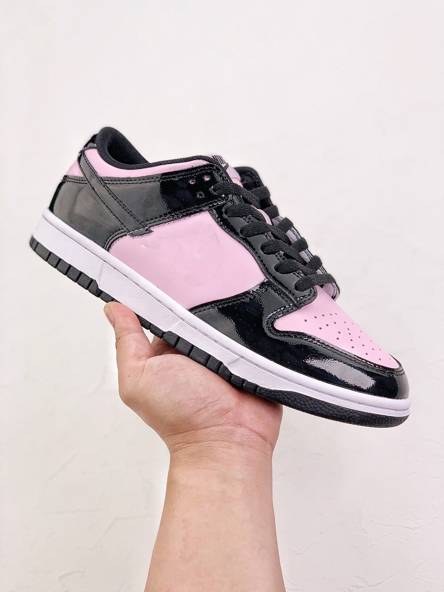 To Buy Womens Mens Skate Shoes Outdoor Sports Duks Low Pink Foam Black White 2023 Classic Skateboard Sneakers With Original Boxes
To Buy Womens Mens Skate Shoes Outdoor Sports Duks Low Pink Foam Black White 2023 Classic Skateboard Sneakers With Original Boxes