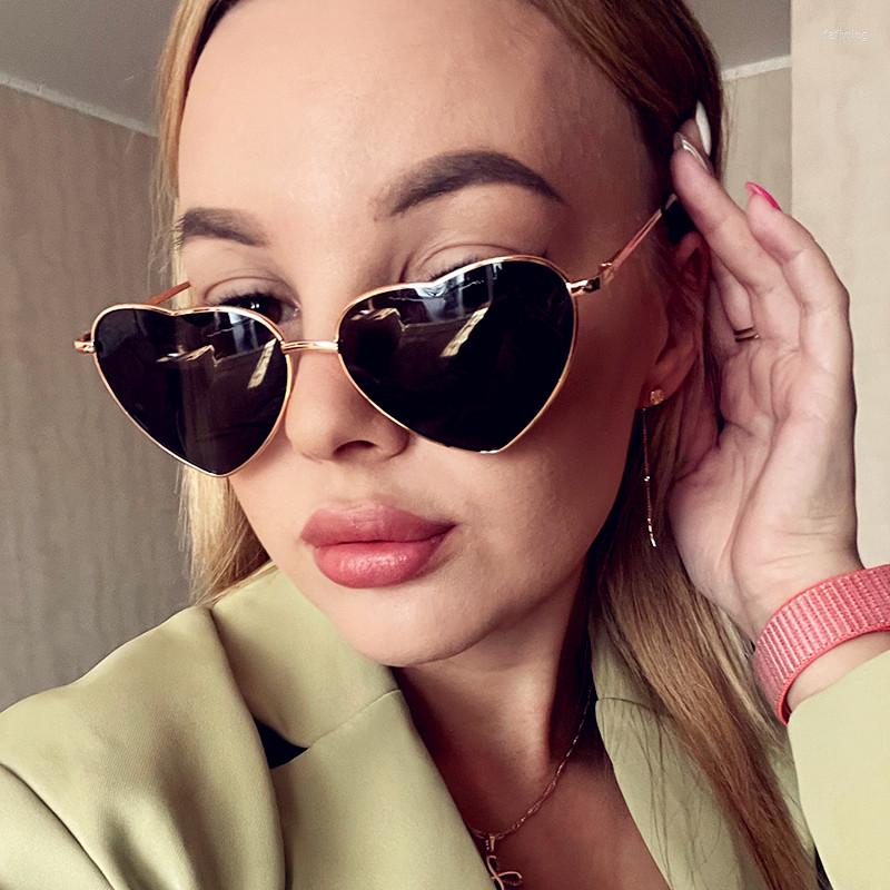Sunglasses HKNA 2023 Heart Vintage Women Retro Trendy Eyewear Women/Men Colorful Glasses Brand Designer Party UV400 Shades
Sunglasses HKNA 2023 Heart Vintage Women Retro Trendy Eyewear Women/Men Colorful Glasses Brand Designer Party UV400 Shades