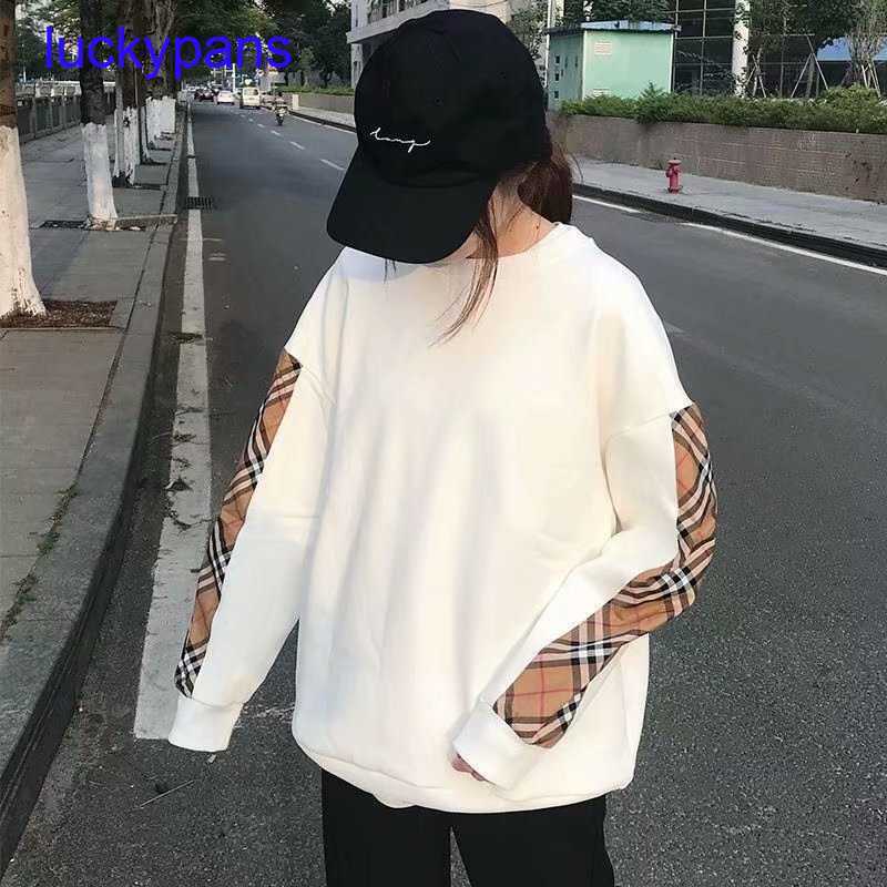 Original edition 8A Burbry Hoodies for sale Star' same couple Plush sweater women' Korean fashion round neck loose and versatile Plaid top long sleeve Pullover, White5
Original edition 8A Burbry Hoodies for sale Star' same couple Plush sweater women' Korean fashion round neck loose and versatile Plaid top long sleeve Pullover, White5