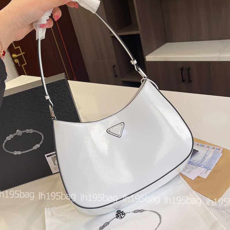 Triangle Prad hobo Bag Designer Handbag Lady's Triangle Symbolizes The Luxury Leather Fashion Handbag Messenger Handbag Shoulder Sling Bags Size: 31*23cm, Black 31*23cm
Triangle Prad hobo Bag Designer Handbag Lady's Triangle Symbolizes The Luxury Leather Fashion Handbag Messenger Handbag Shoulder Sling Bags Size: 31*23cm, Black 31*23cm