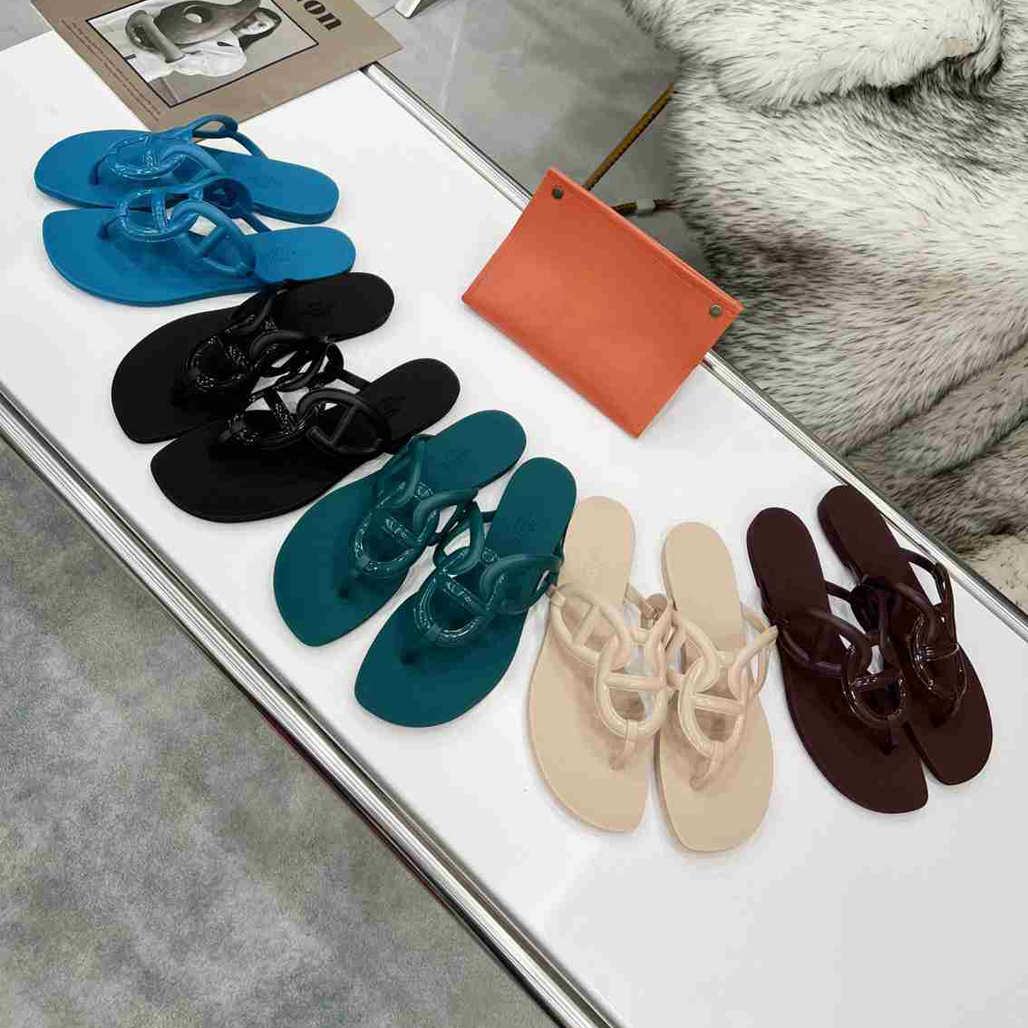 

Egerie Sandal Flat Sandals Flip Flop Woman Slipper Designer Slides Chain Rubber Black Blue Beach Oran Sandal Fashion Outdoor Flip Flop versatile Size35-41