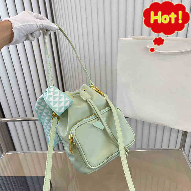 Prads totes designer handbag women bag Handbags Prade the Tote bags Luxuries designers womens crossbody Handbag Shoulder 7A high quality purses wallet P334, Pbag blue
Prads totes designer handbag women bag Handbags Prade the Tote bags Luxuries designers womens crossbody Handbag Shoulder 7A high quality purses wallet P334, Pbag blue