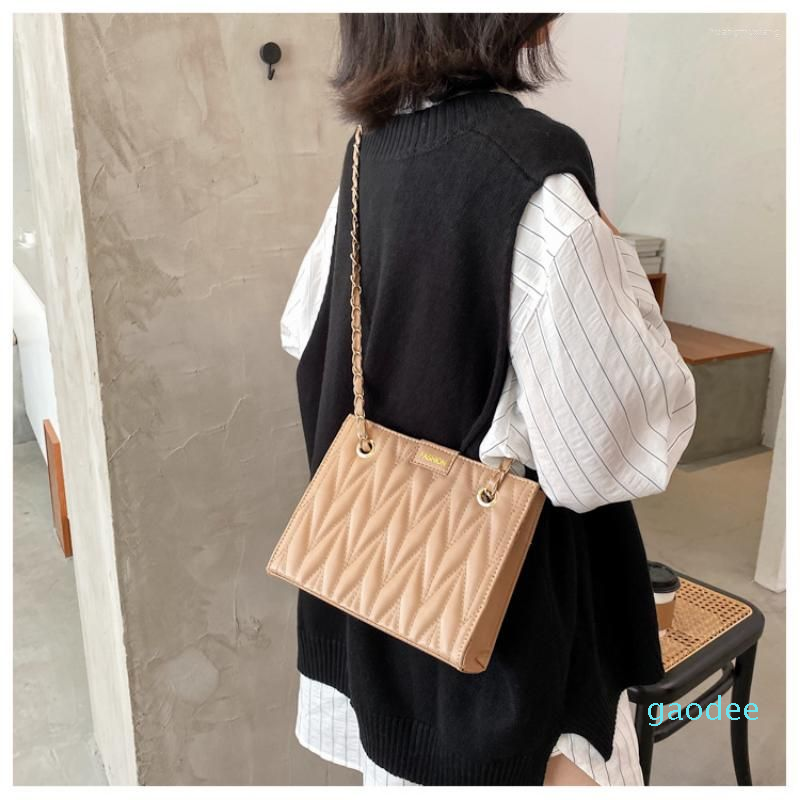Evening Bags Korean Fashion One Shoulder Bag Chain Women's Rhombic Small Fragrant, Beige
Evening Bags Korean Fashion One Shoulder Bag Chain Women's Rhombic Small Fragrant, Beige