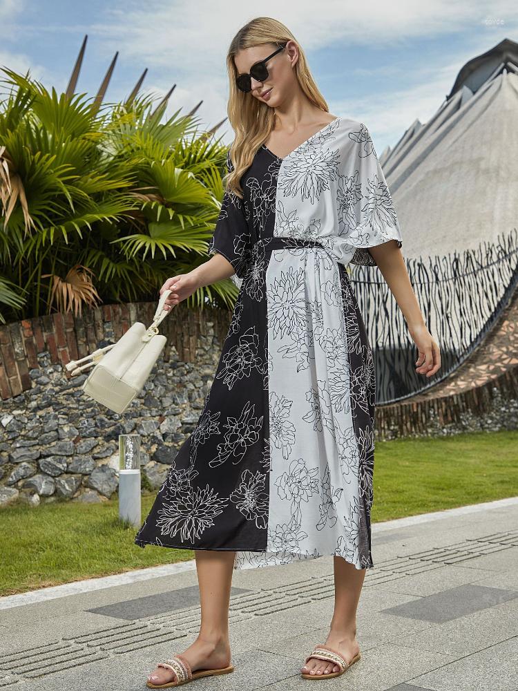 Women's Swimwear Beach Dresses And Tunics 2023 Trend Vintage Patchwork Swimsuit Cover Ups Self Belted Flower Printed Rayon Bathing Suits, Patchwork tunic
Women's Swimwear Beach Dresses And Tunics 2023 Trend Vintage Patchwork Swimsuit Cover Ups Self Belted Flower Printed Rayon Bathing Suits, Patchwork tunic
