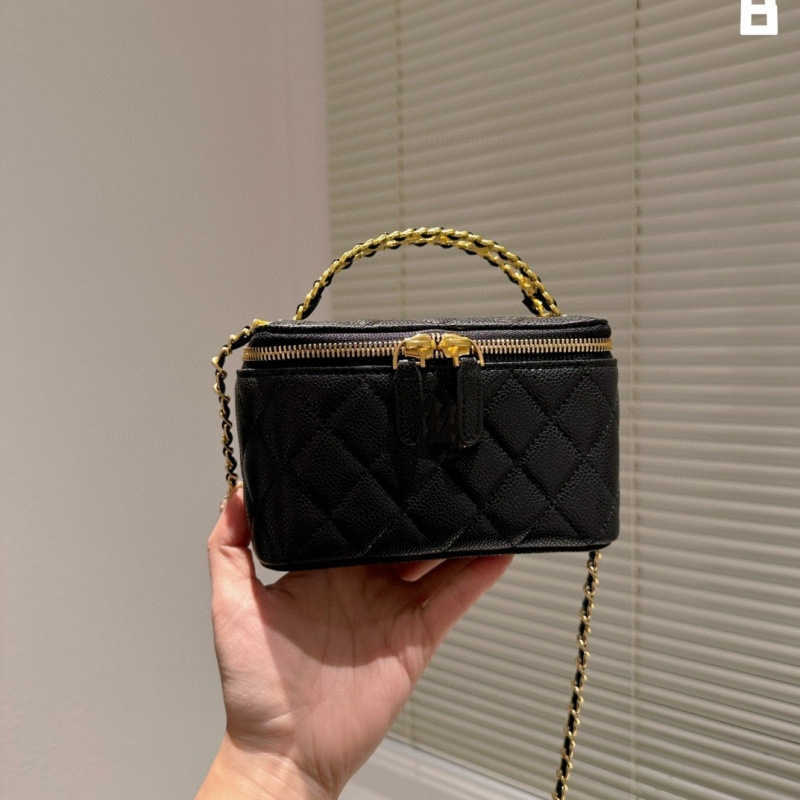 2023 new leisure caviar cow leather small Xiangfeng rhombus portable box bag leather case bag cross-body women's bag, Black5
2023 new leisure caviar cow leather small Xiangfeng rhombus portable box bag leather case bag cross-body women's bag, Black5