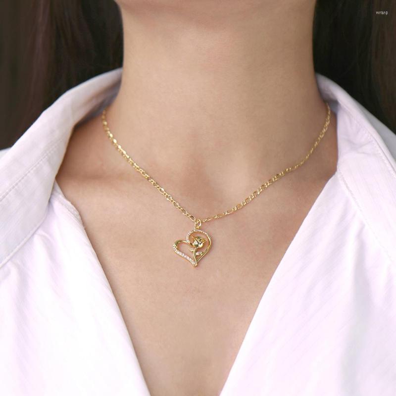 Pendant Necklaces Fashion Love Heart Red Rose Necklace For Women Girls Micro-Inlaid Zircon Gold Color Clavicle Chain Valentine's Gifts
Pendant Necklaces Fashion Love Heart Red Rose Necklace For Women Girls Micro-Inlaid Zircon Gold Color Clavicle Chain Valentine's Gifts
