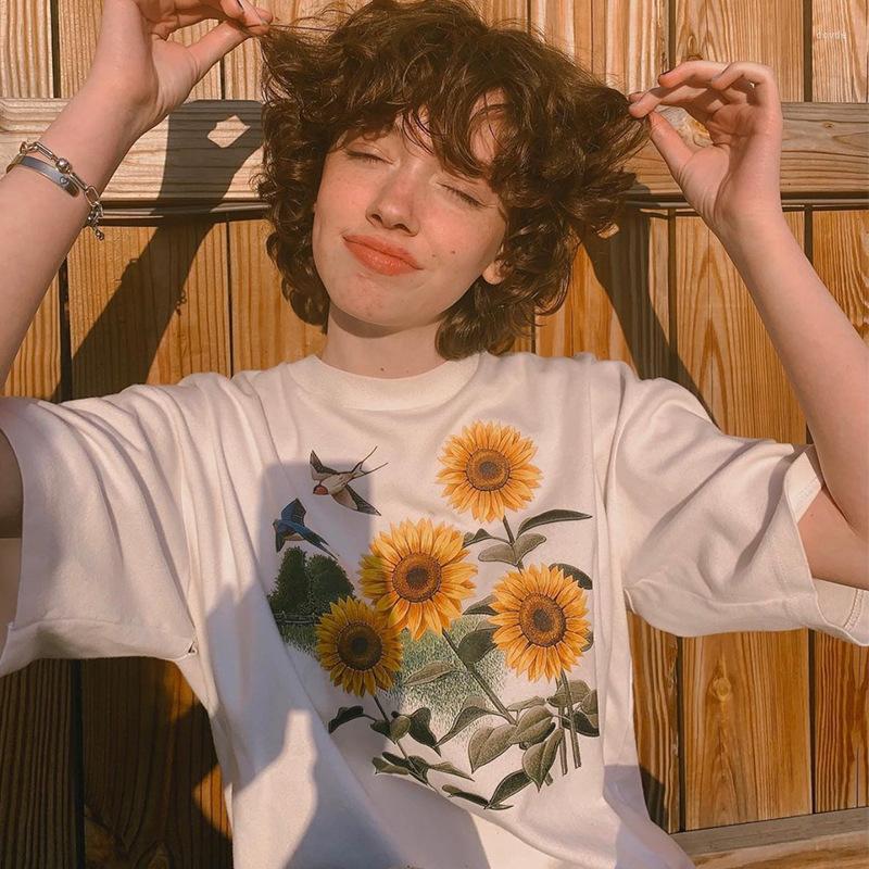 Women' T Shirts Summer Women Sunflower Bird Printed T-shirt Cotton Short Sleeve Tops Loose White Tees Girls Streetwear Female Clothing
Women' T Shirts Summer Women Sunflower Bird Printed T-shirt Cotton Short Sleeve Tops Loose White Tees Girls Streetwear Female Clothing