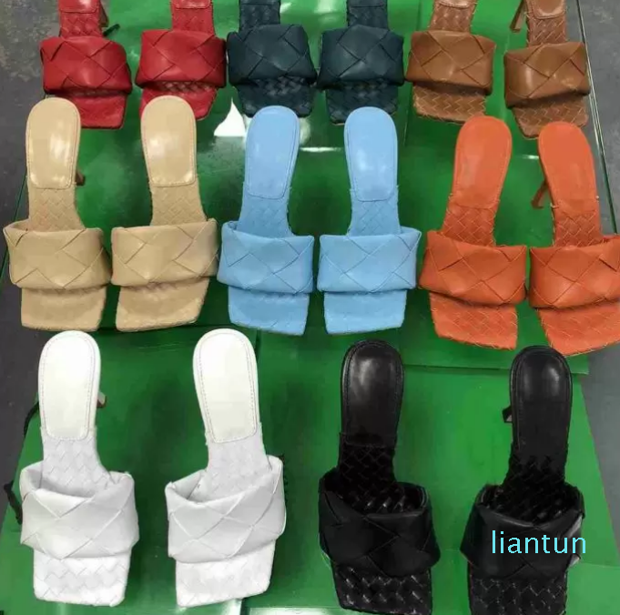 2023 Sandals Woven Shoes Leather Mules with Squared Sole Women Slipper Sexy Beach Slides Sandal Two Heels Flat Soft high-heeled slippers
2023 Sandals Woven Shoes Leather Mules with Squared Sole Women Slipper Sexy Beach Slides Sandal Two Heels Flat Soft high-heeled slippers