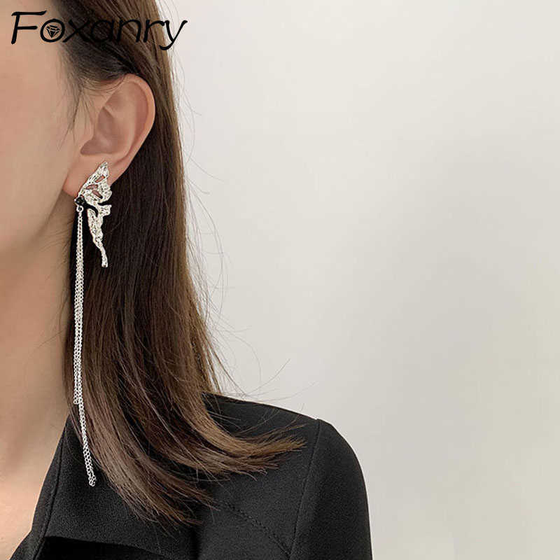 Charm ANRY Prevent Allergy Silver Color Drop Earrings for Women Trendy Elegant Creative Butterfly Tassel Chain Party Jewelry L230315
Charm ANRY Prevent Allergy Silver Color Drop Earrings for Women Trendy Elegant Creative Butterfly Tassel Chain Party Jewelry L230315