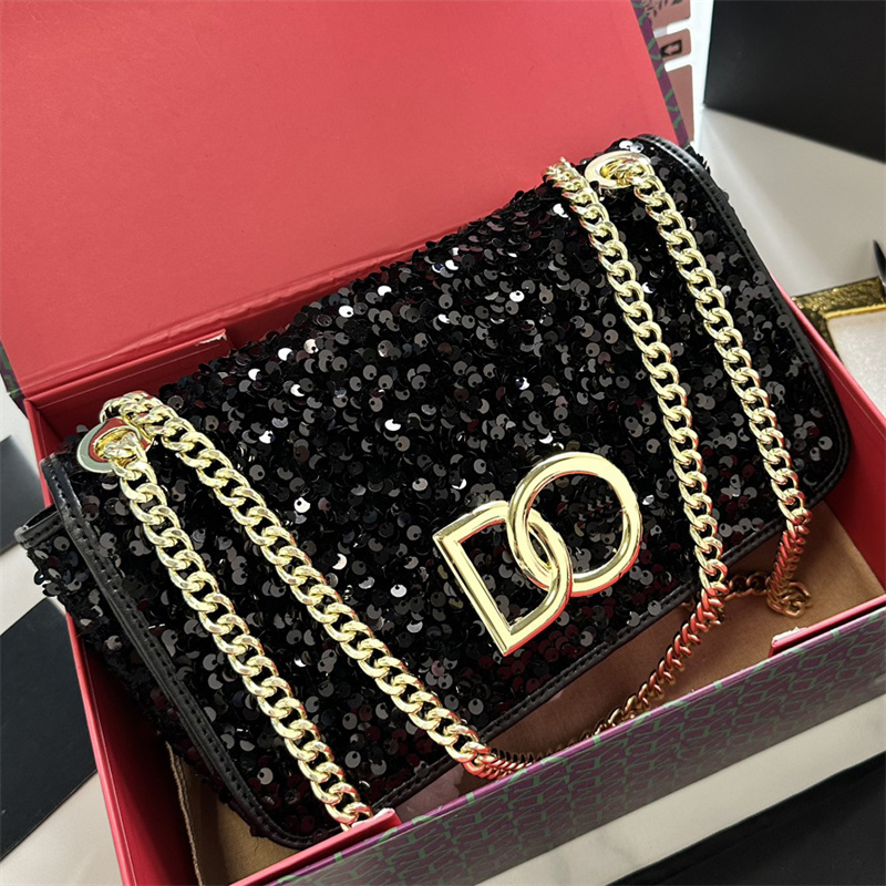 Luxurys Designers Shoulder Bag Woman Chain Handbags Fashion Sequins Cross Body 4 Colors Womens Party Messenger Bag 233162YY, No.1
Luxurys Designers Shoulder Bag Woman Chain Handbags Fashion Sequins Cross Body 4 Colors Womens Party Messenger Bag 233162YY, No.1