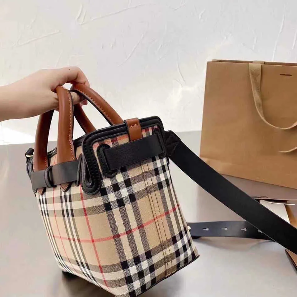 Designer Luxury Bags For Women High Quality Brown Crossbody Handbags Vintage Leather Wallet Paris Plaid The Totes Bag Fashion Purses GF7R
Designer Luxury Bags For Women High Quality Brown Crossbody Handbags Vintage Leather Wallet Paris Plaid The Totes Bag Fashion Purses GF7R