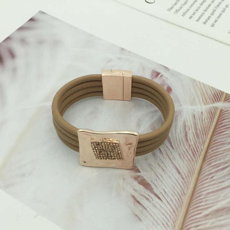 Bangle Simple Designer Geometry Rhinestone Bracelet Magnetic Button Leather Rope Charm Cuff For Women 3 Colors
Bangle Simple Designer Geometry Rhinestone Bracelet Magnetic Button Leather Rope Charm Cuff For Women 3 Colors