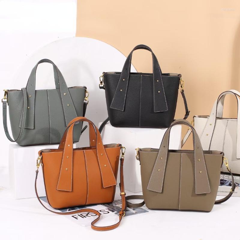 Evening Bags Genuine Leather Women's Bag One Shoulder Oblique Span Tote Versatile Garden Large Capacity Shopping Bucket, Black
Evening Bags Genuine Leather Women's Bag One Shoulder Oblique Span Tote Versatile Garden Large Capacity Shopping Bucket, Black