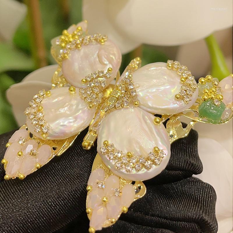 Brooches 2023 Brooch Natural Baroque Pearl Corsage High-end Zircon Pin Women's Dress Buckle Decoration
Brooches 2023 Brooch Natural Baroque Pearl Corsage High-end Zircon Pin Women's Dress Buckle Decoration
