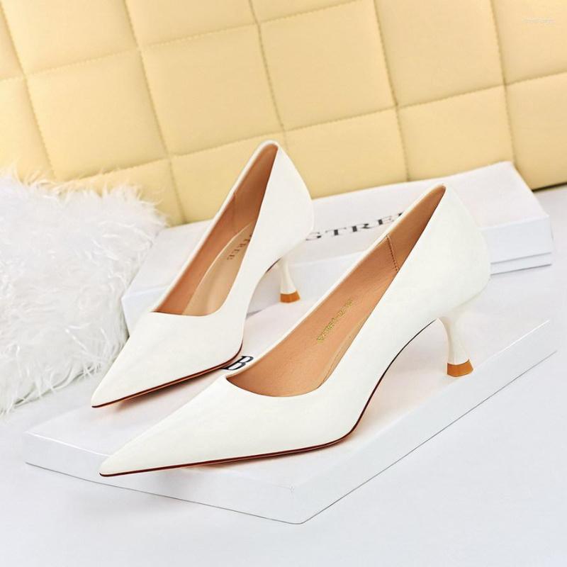 Dress Shoes Spring And Autumn Women's Single 2023 Fashion Simple Thin Heel High Shallow Mouth Pointed Versatile, White 
Dress Shoes Spring And Autumn Women's Single 2023 Fashion Simple Thin Heel High Shallow Mouth Pointed Versatile, White