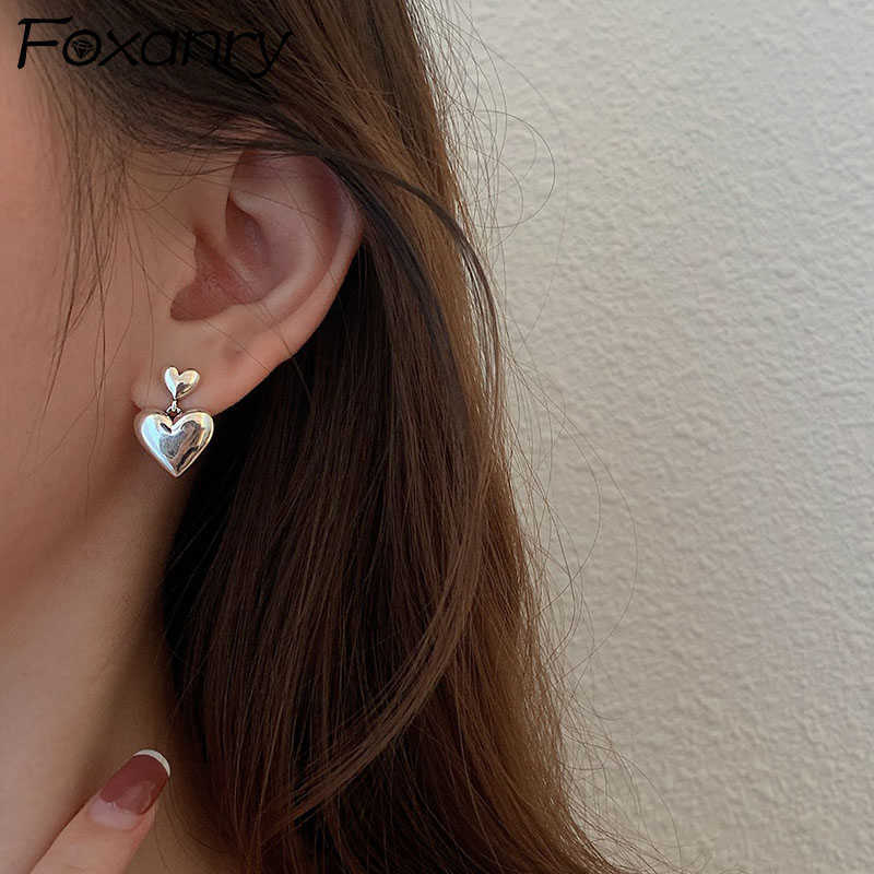 Charm ANRY Prevent Allergy Silver Color d Earrings Fashion Punk Simple Sweet LOVE Heart Pendant Party Jewelry Girl Gift L230315
Charm ANRY Prevent Allergy Silver Color d Earrings Fashion Punk Simple Sweet LOVE Heart Pendant Party Jewelry Girl Gift L230315