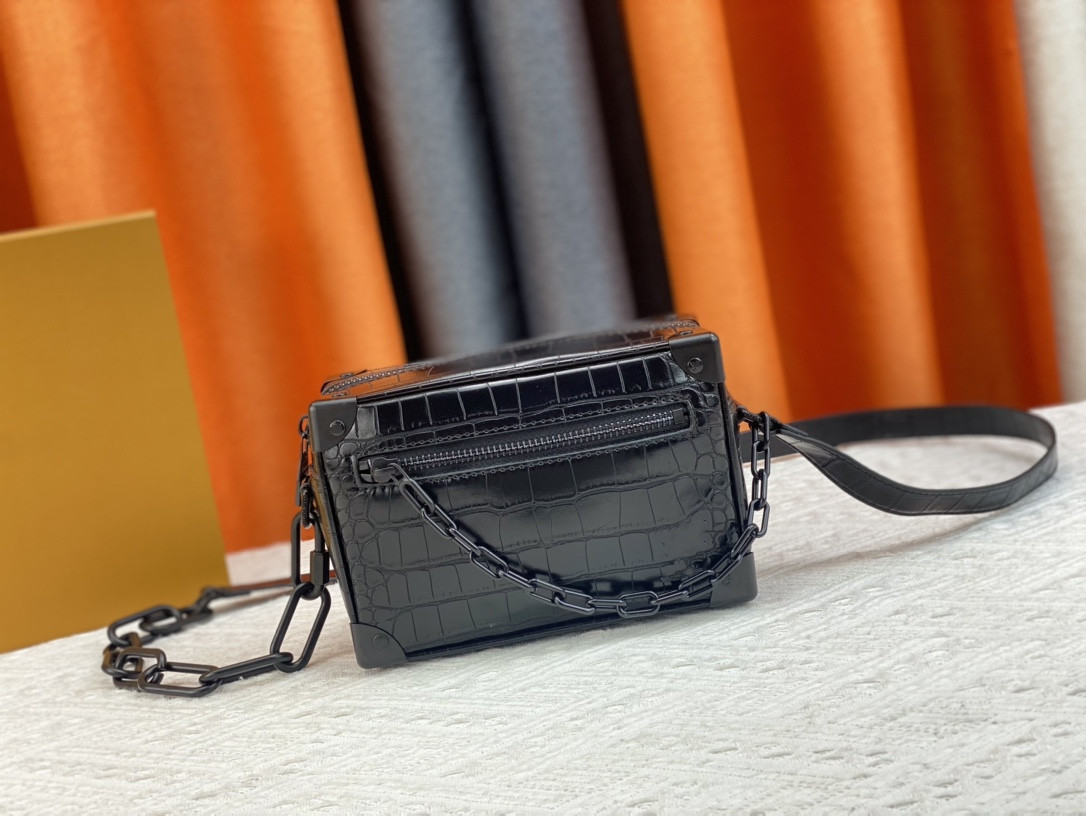 Men Fashion Casual Designer Shoulder Bags Luxury MINI SOFT TRUNK Chain Bag Cross body Messenger Bags High Tier Quality M44735 M68906 M44480 Dhgate Totes bag, #1
Men Fashion Casual Designer Shoulder Bags Luxury MINI SOFT TRUNK Chain Bag Cross body Messenger Bags High Tier Quality M44735 M68906 M44480 Dhgate Totes bag, #1