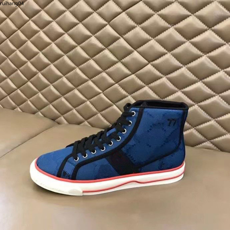 mens womens Tennis 1977 Sneaker with Web Green and Red in cotton Luxe Fashion Casual Trainer design for men size 35-46 mkjkk rh400001
mens womens Tennis 1977 Sneaker with Web Green and Red in cotton Luxe Fashion Casual Trainer design for men size 35-46 mkjkk rh400001