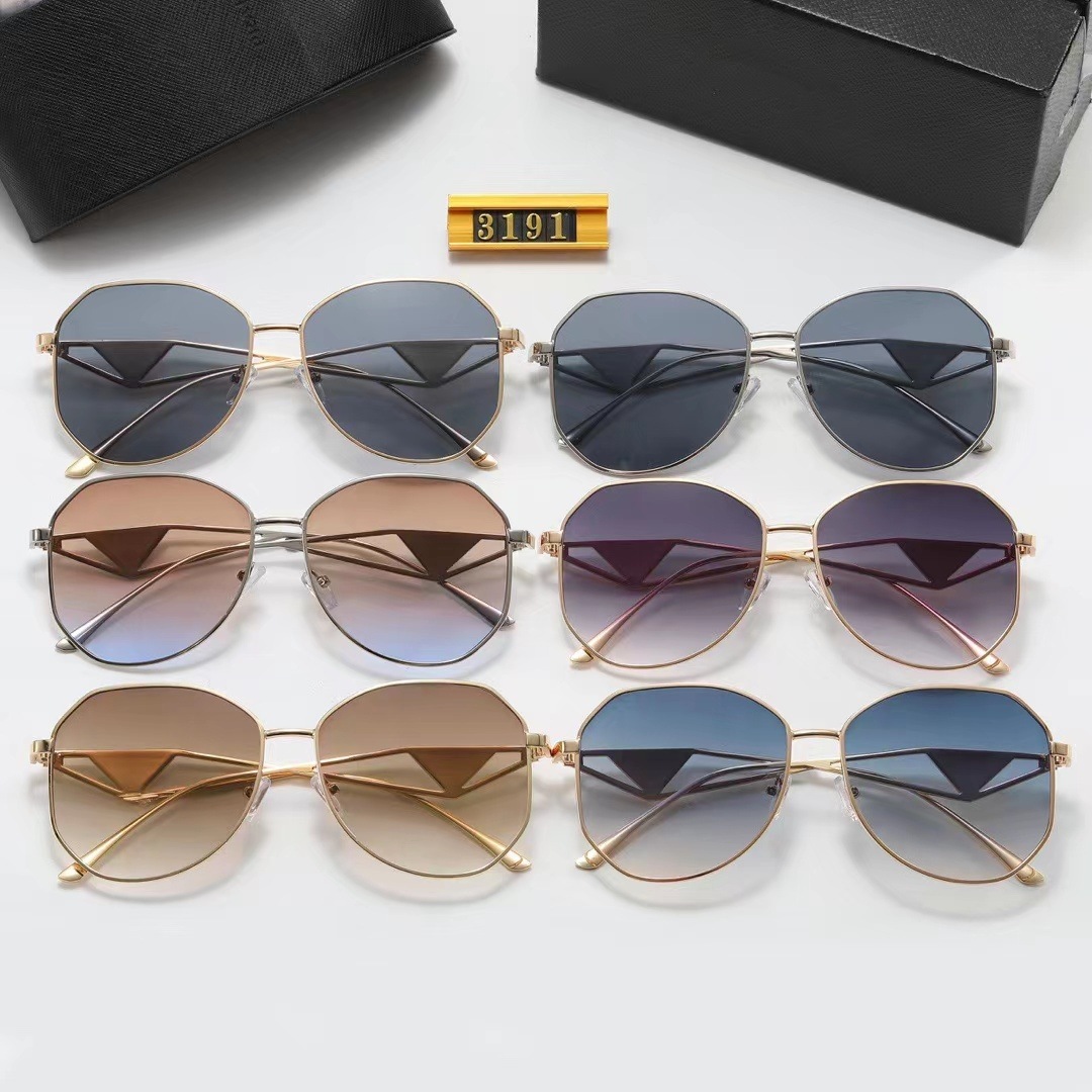 Fashion Designer Sunglasses Classic Eyeglasses Goggle Outdoor Beach Sun Glasses For Man Woman 7 Color Optional Triangular signature 002
Fashion Designer Sunglasses Classic Eyeglasses Goggle Outdoor Beach Sun Glasses For Man Woman 7 Color Optional Triangular signature 002