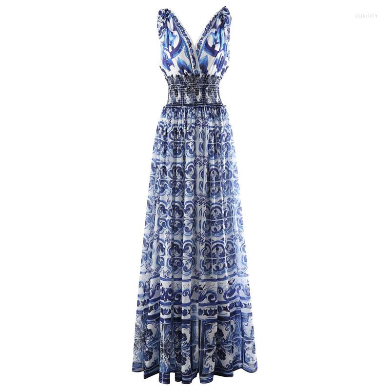 Casual Dresses Retro Blue And White Porcelain Print Dress Female Summer V-neck High Waist Open Back Large Swing Suspender Long Skirt
Casual Dresses Retro Blue And White Porcelain Print Dress Female Summer V-neck High Waist Open Back Large Swing Suspender Long Skirt