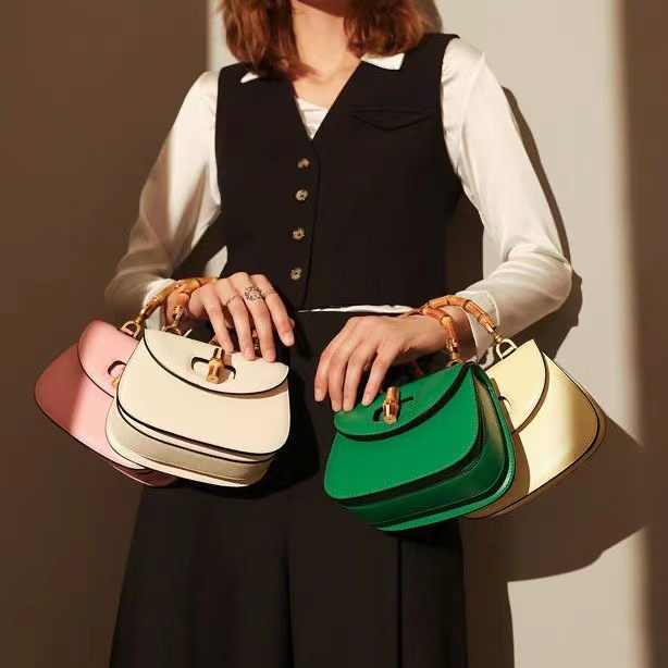 Luxury Designers crossbody Bags Handbags Purses Shoulder Messenger Womens bamboo joint fashion genuine real leather Pochette Clutch lady purse green white bag
Luxury Designers crossbody Bags Handbags Purses Shoulder Messenger Womens bamboo joint fashion genuine real leather Pochette Clutch lady purse green white bag