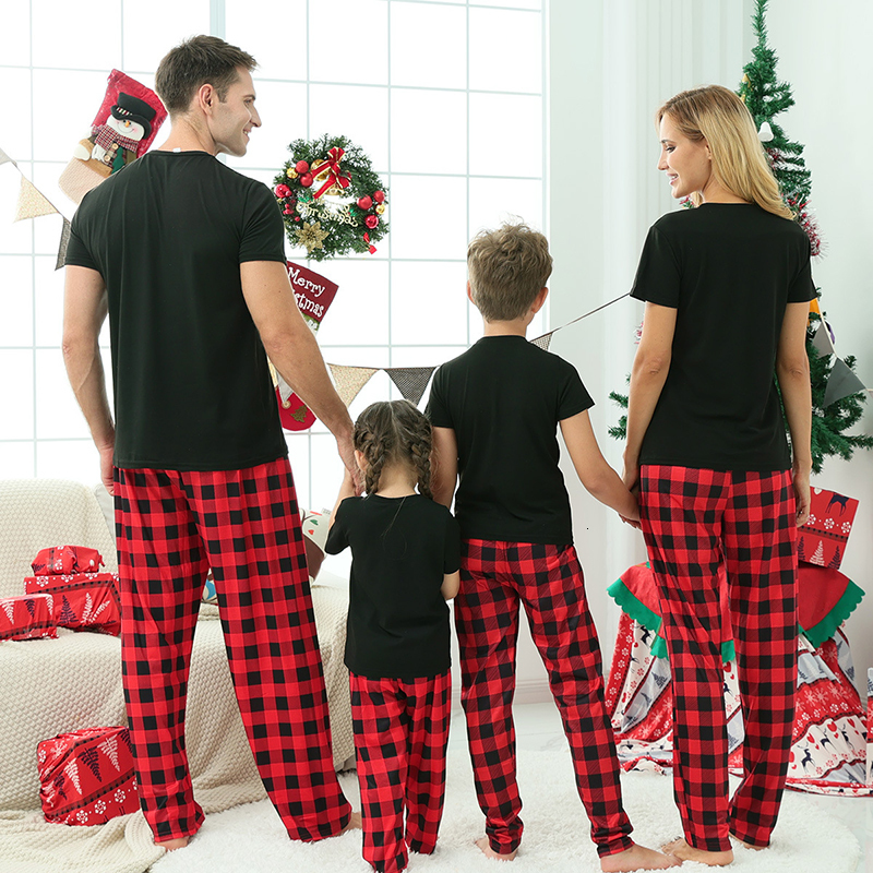 Family Matching Outfits Winter Family Matching Clothes Mother Kids Short-Sleeved Christmas Pajama Set Family Look Pyjamas Outfits Boy Girl Xmas Homewe