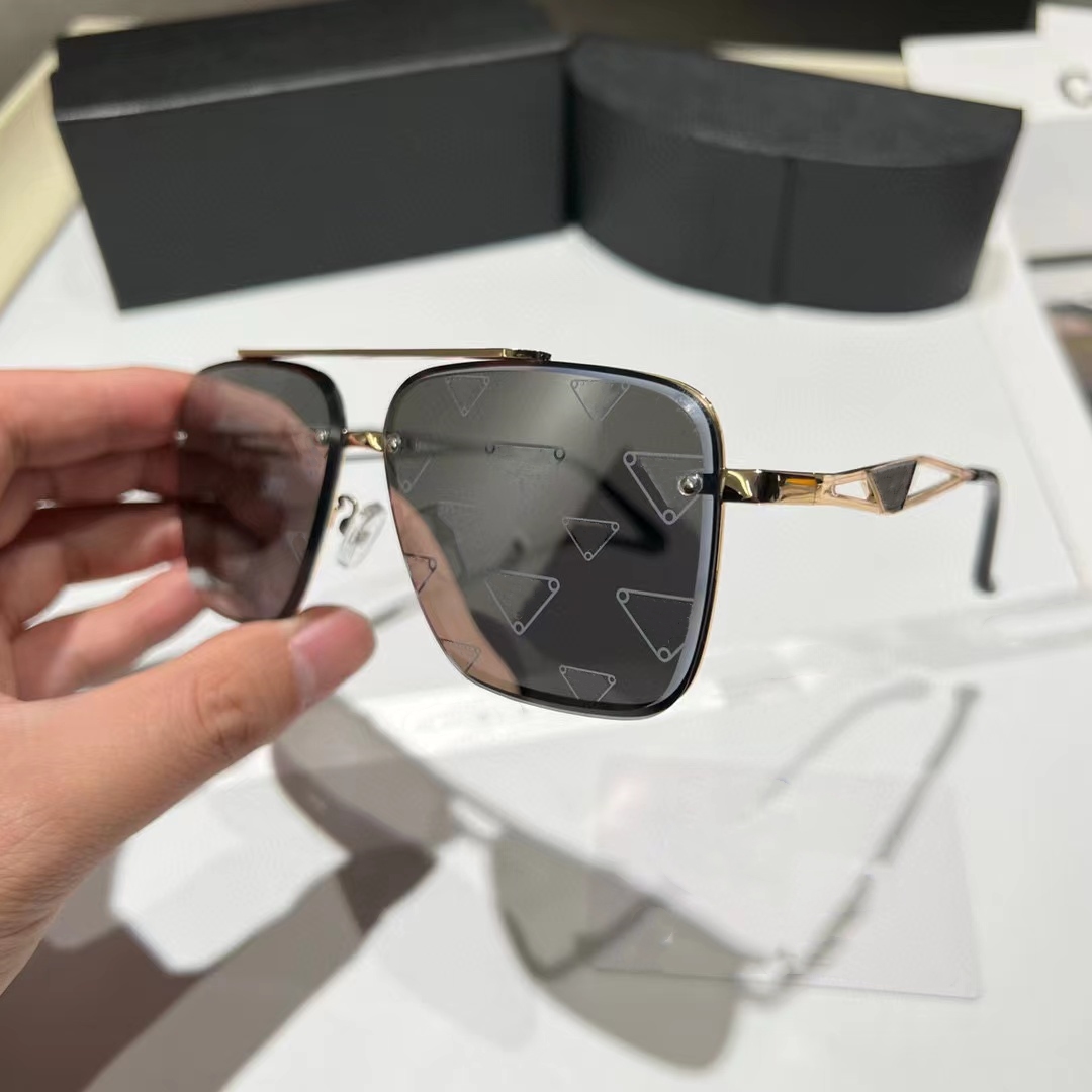Classic Designer Square Sunglasses Fashion Pilot Eyeglasses For Men Women Beach Outdoor Shades Travelling Ladies Luxury Triangular Pattern Sun Glasses 031703
Classic Designer Square Sunglasses Fashion Pilot Eyeglasses For Men Women Beach Outdoor Shades Travelling Ladies Luxury Triangular Pattern Sun Glasses 031703