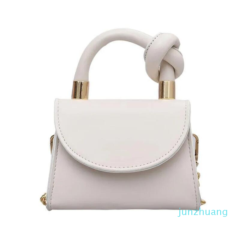 Evening Bags Mini Chain Small Bag 2023 Summer Product Messenger Female Net Celebrity Temperament Square, Black
Evening Bags Mini Chain Small Bag 2023 Summer Product Messenger Female Net Celebrity Temperament Square, Black