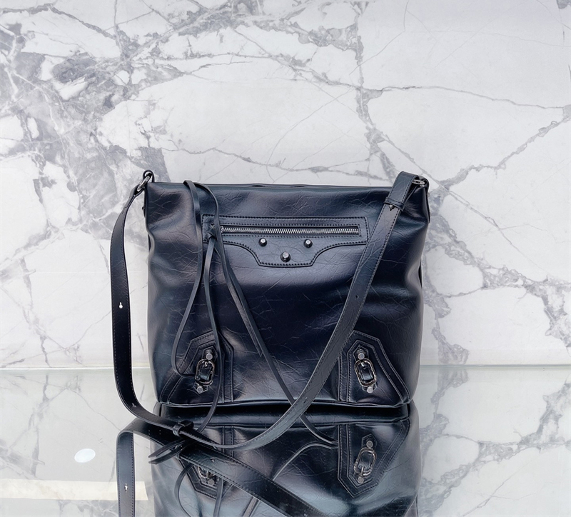 Luxury Designer bag Shoulder Handbags B Quality High Fashion women men wallets Clutch totes CrossBody cowhide tote Locomotive bags Ladies purse 5A handbag, With logo
Luxury Designer bag Shoulder Handbags B Quality High Fashion women men wallets Clutch totes CrossBody cowhide tote Locomotive bags Ladies purse 5A handbag, With logo