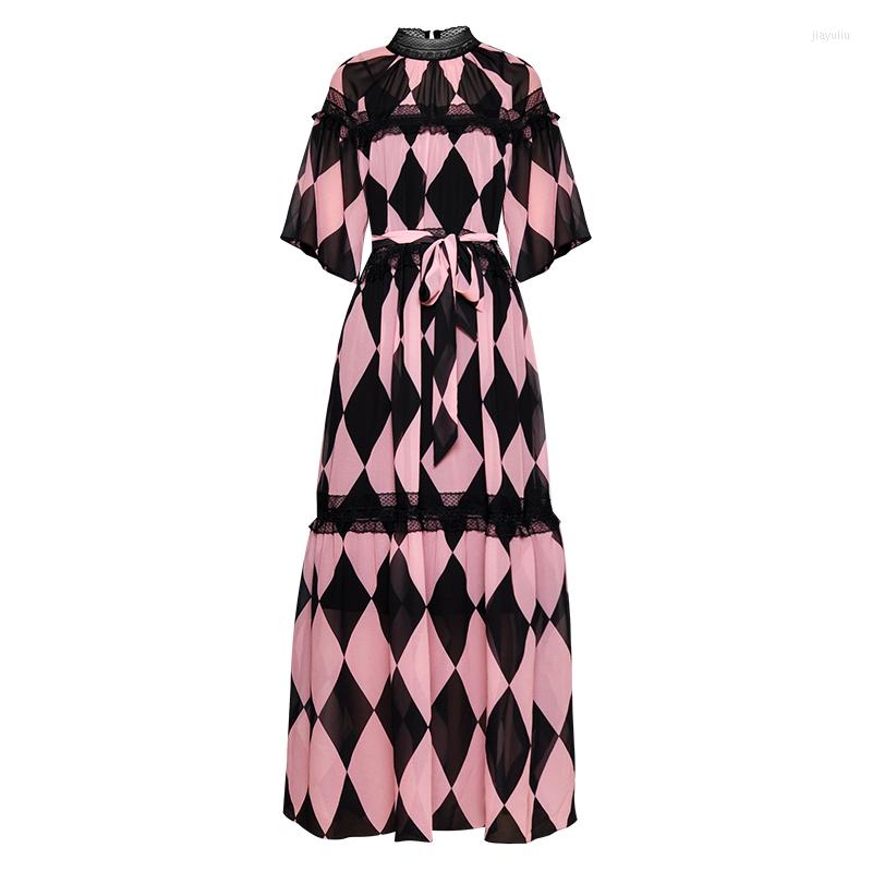 Casual Dresses -3XL High Quality 2023 Summer Fashion Lattice Lace Stitching Loose Tie Collar Woman Dress With Black Suspenders, Model color
Casual Dresses -3XL High Quality 2023 Summer Fashion Lattice Lace Stitching Loose Tie Collar Woman Dress With Black Suspenders, Model color