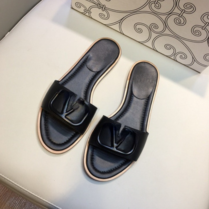 Quality Casual New Metal Outdoor Slippers All-Match Rhinestone Genuine Leather Open Toe Flat Sandals for Women, Aspic
Quality Casual New Metal Outdoor Slippers All-Match Rhinestone Genuine Leather Open Toe Flat Sandals for Women, Aspic