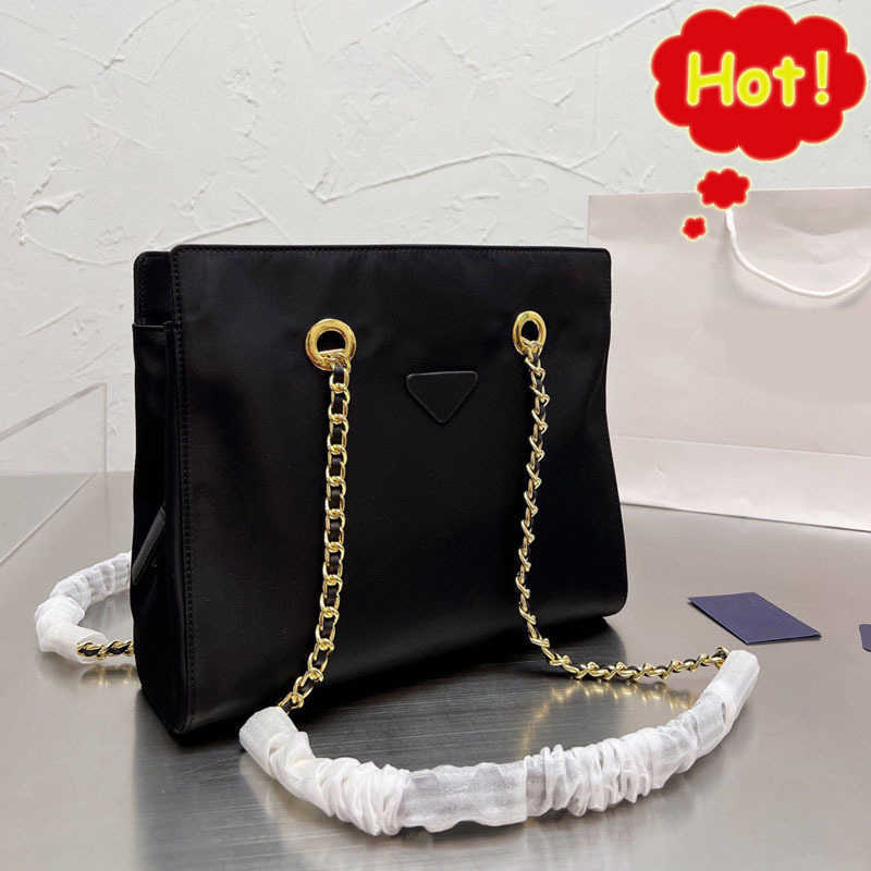Prads totes designer handbag women bag Handbags Prade the Tote bags Luxuries designers womens crossbody Handbag Shoulder 7A high quality purses wallet Q60J, Pbag black 2--30x25cm
Prads totes designer handbag women bag Handbags Prade the Tote bags Luxuries designers womens crossbody Handbag Shoulder 7A high quality purses wallet Q60J, Pbag black 2--30x25cm
