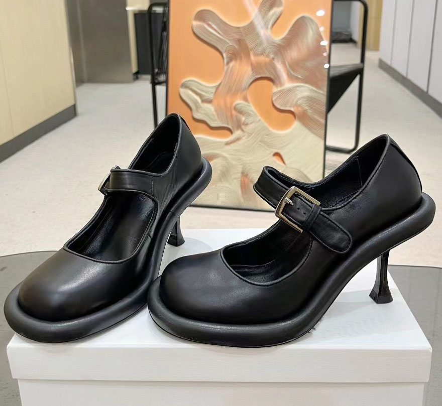 sandals Slippers women's Anderson Bumper cowhide High quality JW Saudi shoes chaussures de designer Tory Channel white black S4, 13
sandals Slippers women's Anderson Bumper cowhide High quality JW Saudi shoes chaussures de designer Tory Channel white black S4, 13