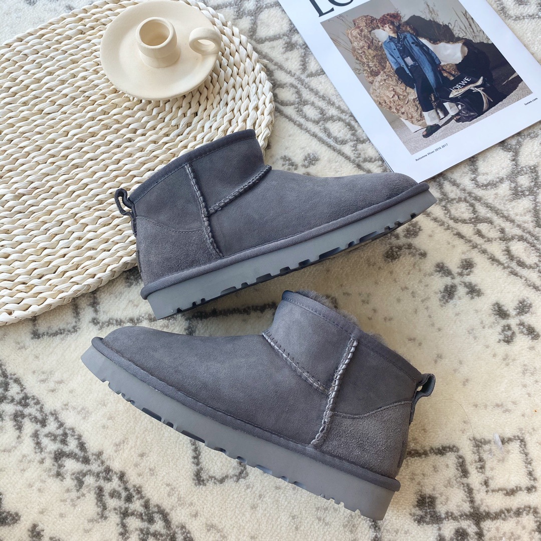Women ultra mini snow boots slipper U F22 winter new popular Ankle Sheepskin fur plush keep warm boots with card dustbag beautiful gifts Antelope Reindeer Color, Teal
Women ultra mini snow boots slipper U F22 winter new popular Ankle Sheepskin fur plush keep warm boots with card dustbag beautiful gifts Antelope Reindeer Color, Teal