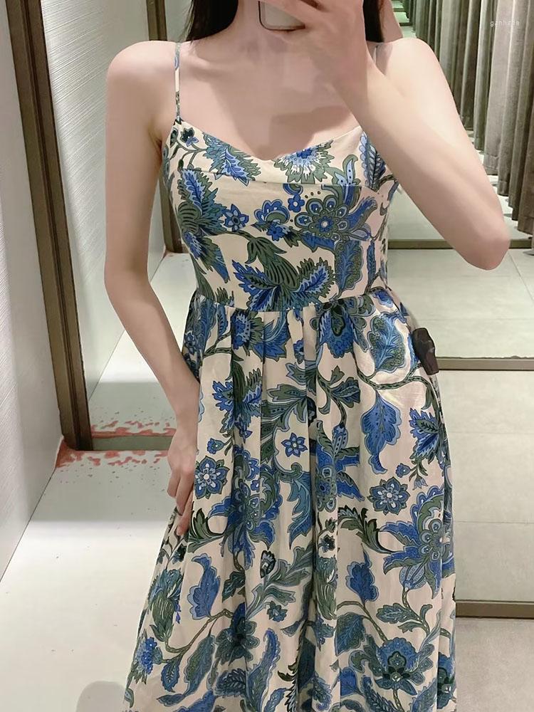 Casual Dresses XEASY 2023 Women Summer Fashion Print Sling Dress Sexy Sleeveless Thin Straps Elastic Back Female Midi
Casual Dresses XEASY 2023 Women Summer Fashion Print Sling Dress Sexy Sleeveless Thin Straps Elastic Back Female Midi