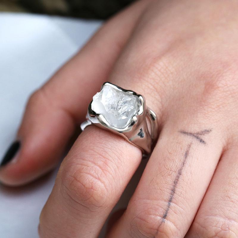 Wedding Rings Jewelry Retro Fashion Creative Irregular Crystal Zircon Couple Ring Filled With Male Antique Hiphop/Rock Bands
Wedding Rings Jewelry Retro Fashion Creative Irregular Crystal Zircon Couple Ring Filled With Male Antique Hiphop/Rock Bands