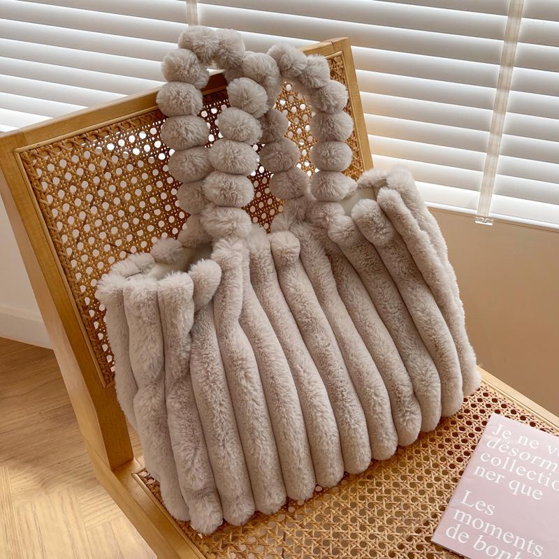 Evening Bags Textured Hairy Commuter Tote Large Capacity Plush Handbag Autumn Winter For Women 2023 Fashion Shoulder Bag, Small beige
Evening Bags Textured Hairy Commuter Tote Large Capacity Plush Handbag Autumn Winter For Women 2023 Fashion Shoulder Bag, Small beige