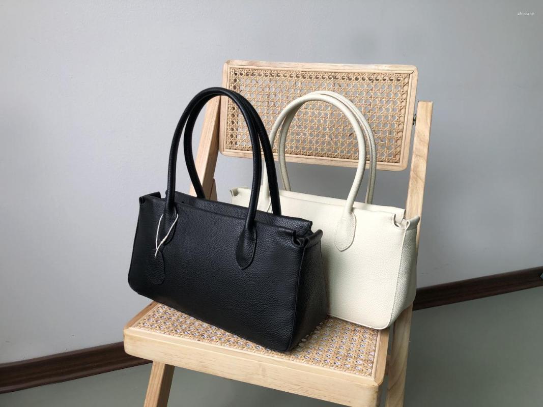 Evening Bags FIRMRANCH Minimalist Versatile Commuter Classic Solid Design Cowhide One Shoulder Underarm Bag Women High Quality Purse Trend, Black
Evening Bags FIRMRANCH Minimalist Versatile Commuter Classic Solid Design Cowhide One Shoulder Underarm Bag Women High Quality Purse Trend, Black
