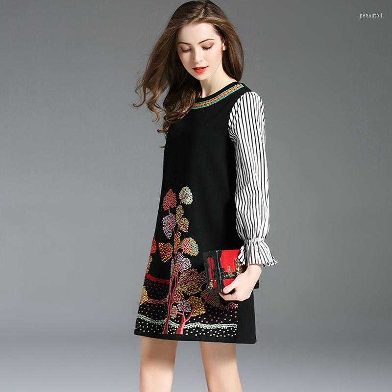 Casual Dresses Autumn Fashion A Line Dress Black Striped Long Sleeve Patchwork Vintage Womens Arrival 2023 Vestidos DD1600
Casual Dresses Autumn Fashion A Line Dress Black Striped Long Sleeve Patchwork Vintage Womens Arrival 2023 Vestidos DD1600