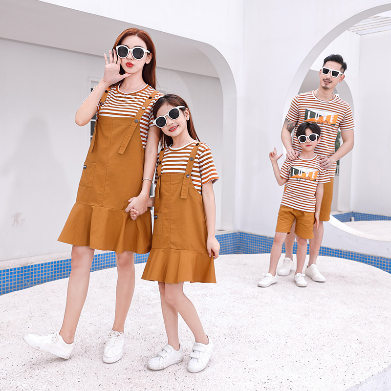 Family Matching Outfits Family Clothing Outfits Summer Mum Daughter Strap Dresses Dad Son Cotton T-shirt Shorts Holiday Matching Couple Clothes Seasid