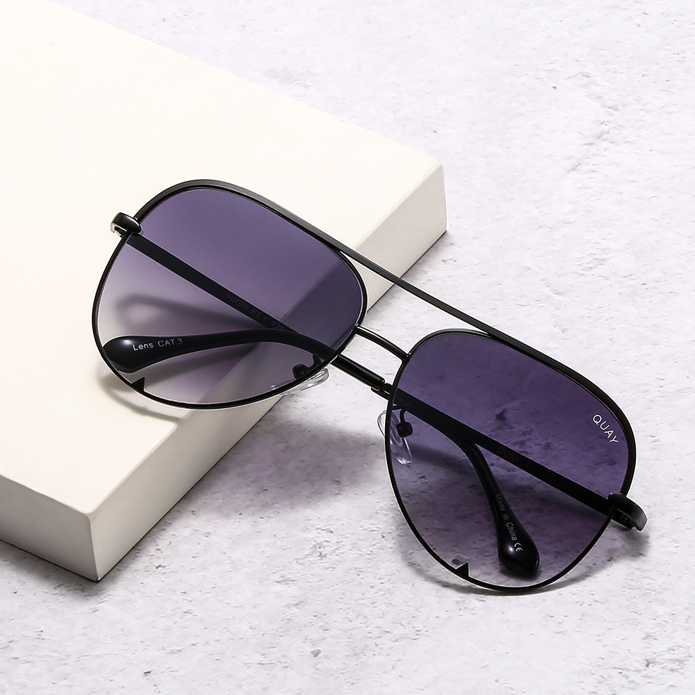 unsex designer 2 pieces packing fashion quay sunglasses no sunglass case gafas de sol de diseador oval glasses
unsex designer 2 pieces packing fashion quay sunglasses no sunglass case gafas de sol de diseador oval glasses